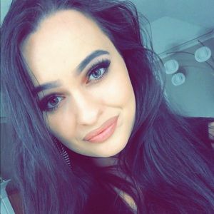 Meet your Posher, Karina